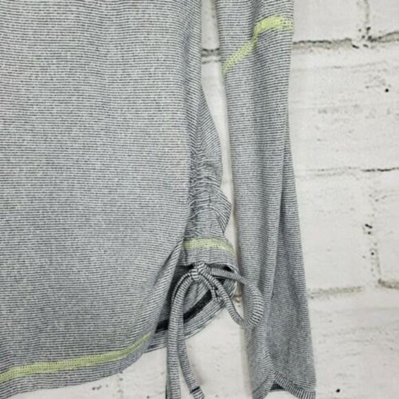 Lucy Tech Striped Ruched Top Womens Large Gray Thumb Hole Pullover Crew Shirt - Picture 5 of 9